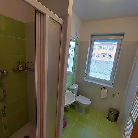 Horsky Apartman S Oplocenou Zahradou Lägenhet *