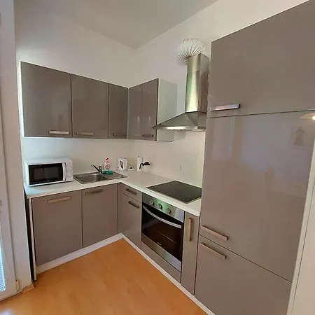 Lägenhet Horsky Apartman S Oplocenou Zahradou